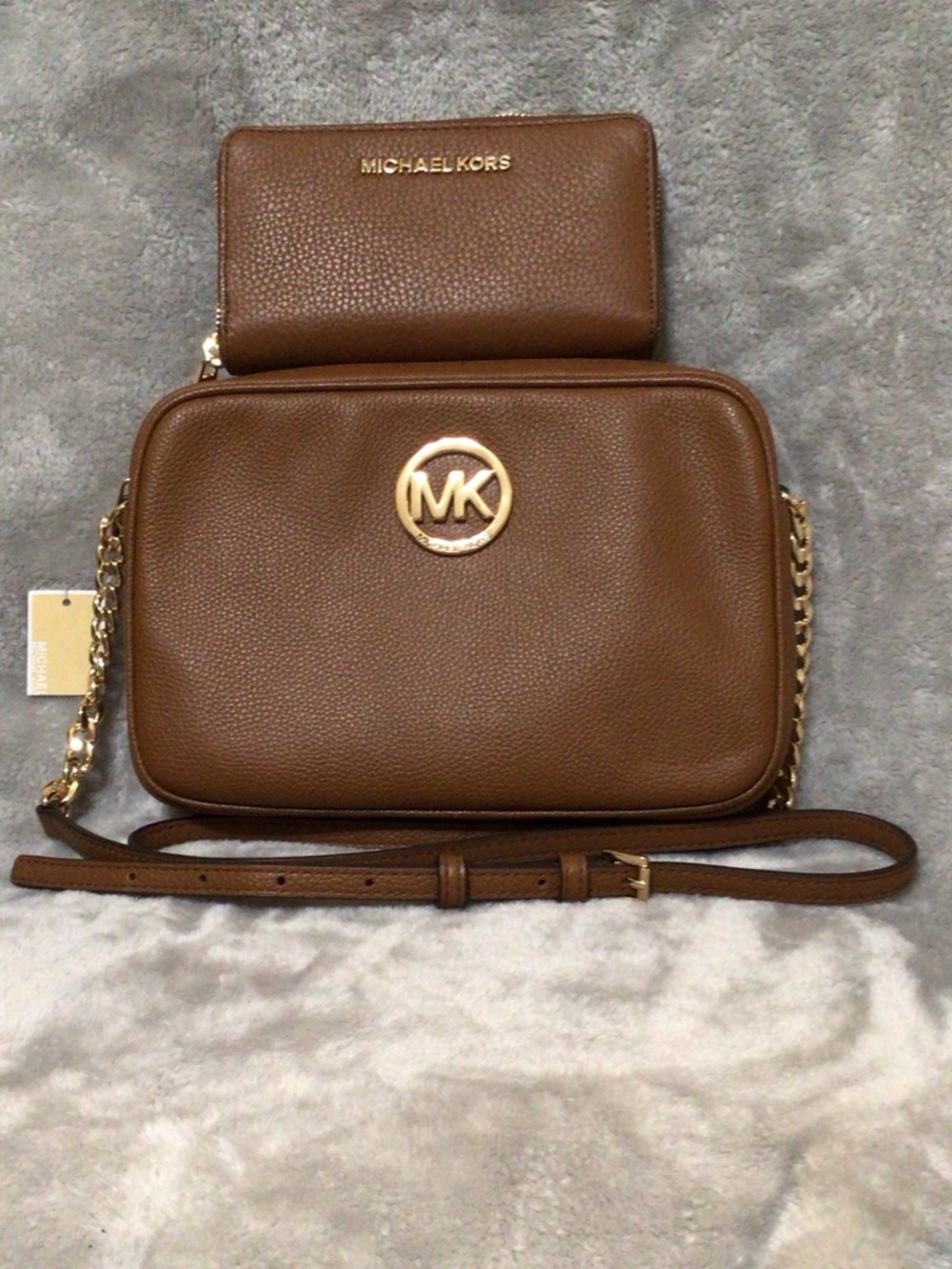 MICHAEL KORS~FULTON~Brown Pebbled Leather Crossbody with Wallet Set